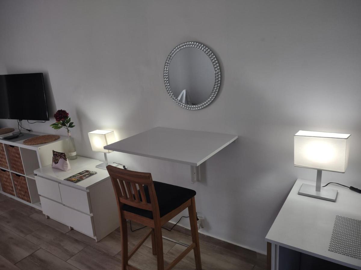 Puerto Banus Apartment Near Beachfront, Sunny Terrace, Pool, Tennis Court, Parking And Movies Projector Marbella Exteriör bild