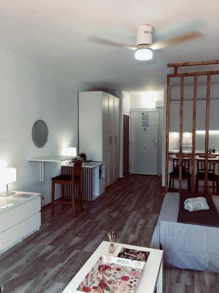 Puerto Banus Apartment Near Beachfront, Sunny Terrace, Pool, Tennis Court, Parking And Movies Projector Marbella Exteriör bild