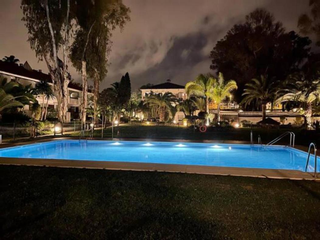 Puerto Banus Apartment Near Beachfront, Sunny Terrace, Pool, Tennis Court, Parking And Movies Projector Marbella Exteriör bild