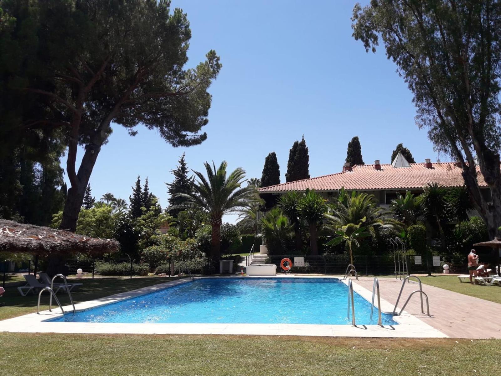Puerto Banus Apartment Near Beachfront, Sunny Terrace, Pool, Tennis Court, Parking And Movies Projector Marbella Exteriör bild